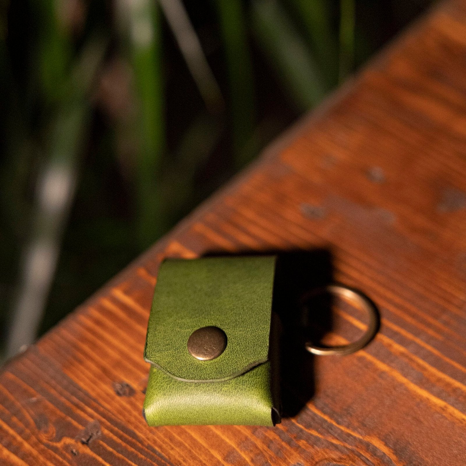 Deri Kılıflı Çakmak (Clip) – Anahtarlık Askılı