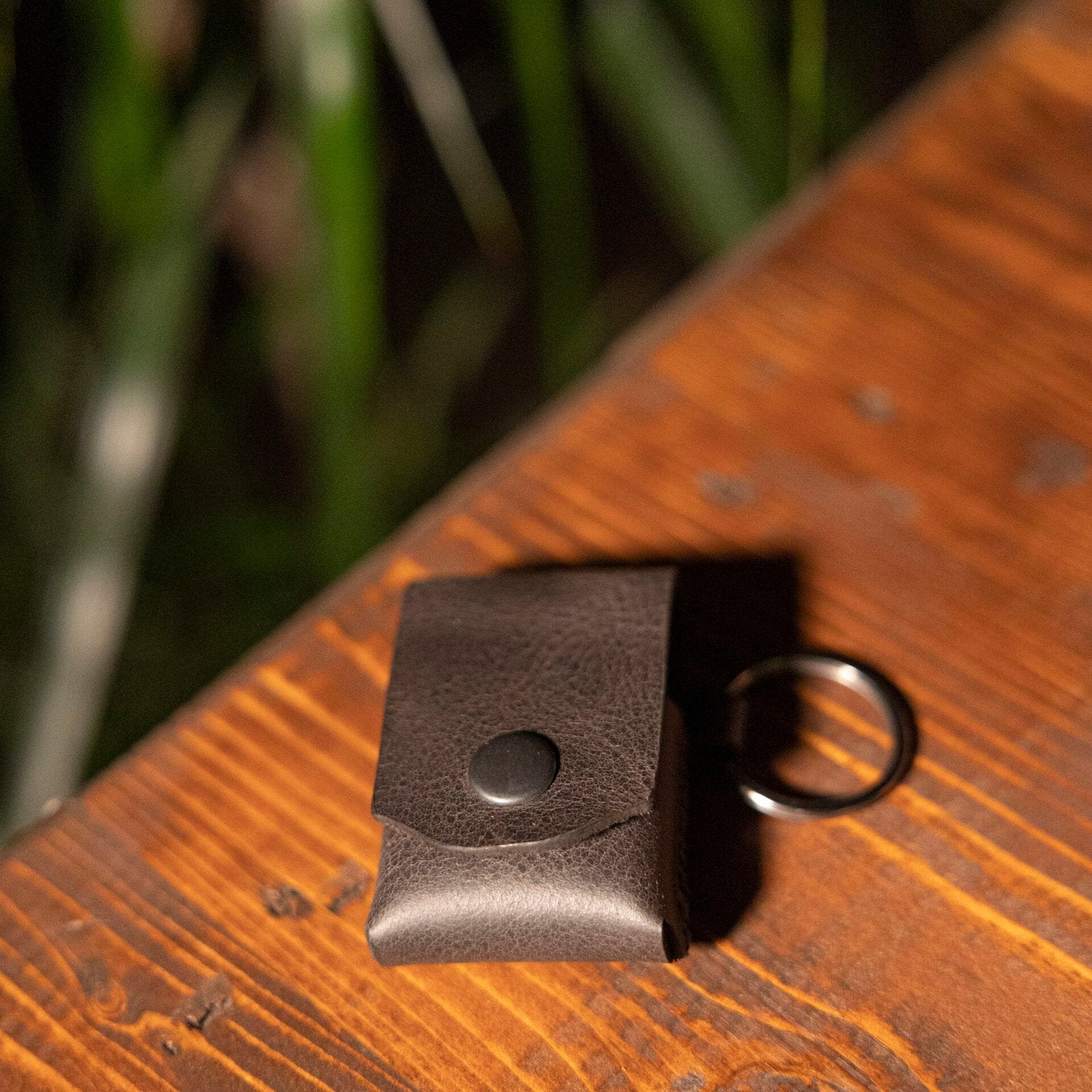 Deri Kılıflı Çakmak (Clip) – Anahtarlık Askılı