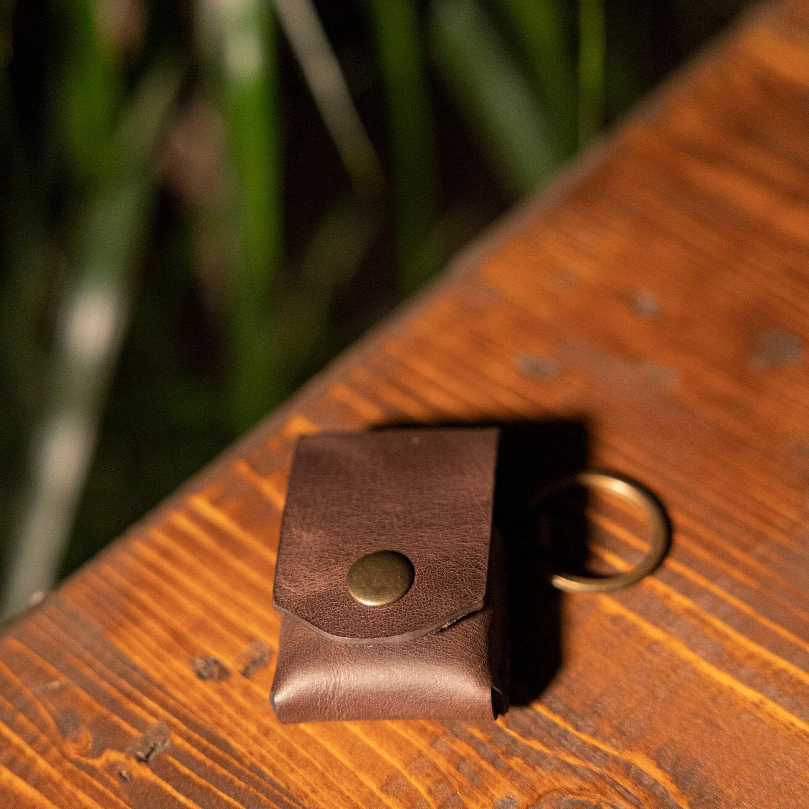 Deri Kılıflı Çakmak (Clip) – Anahtarlık Askılı