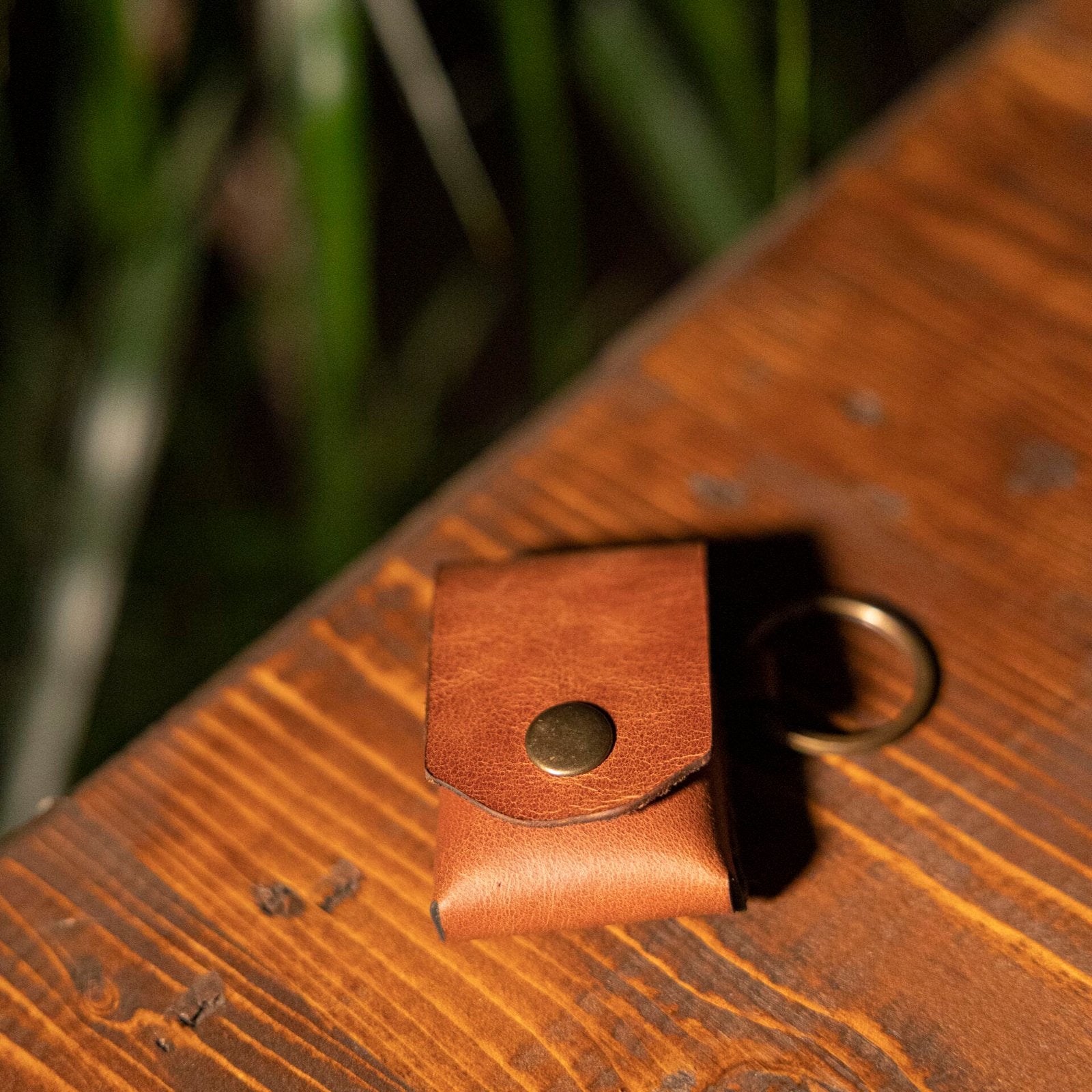 Deri Kılıflı Çakmak (Clip) – Anahtarlık Askılı