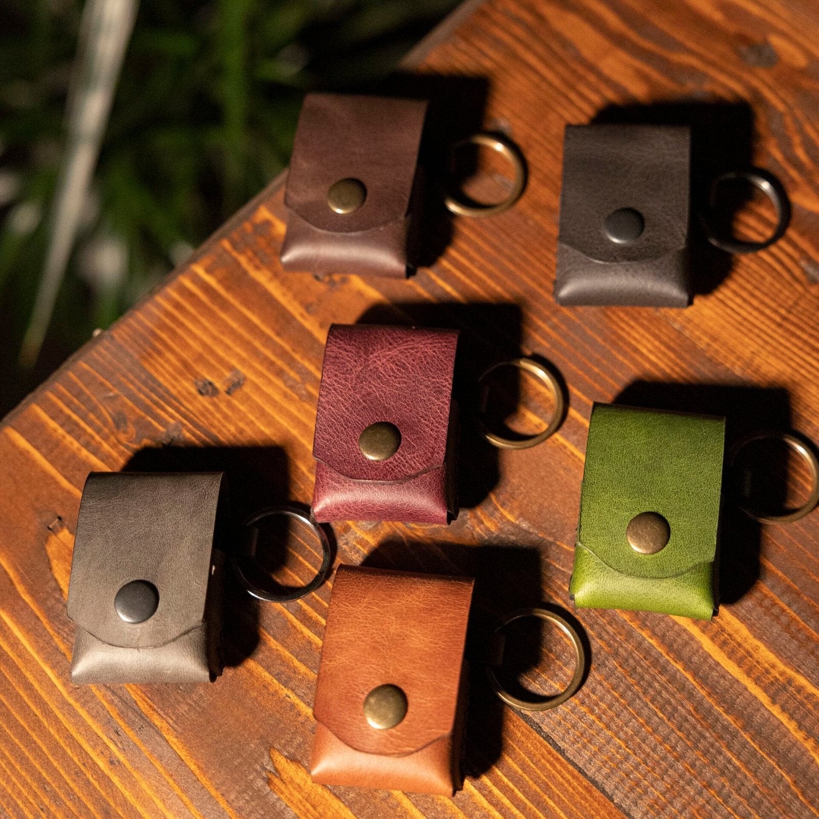 Deri Kılıflı Çakmak (Clip) – Anahtarlık Askılı